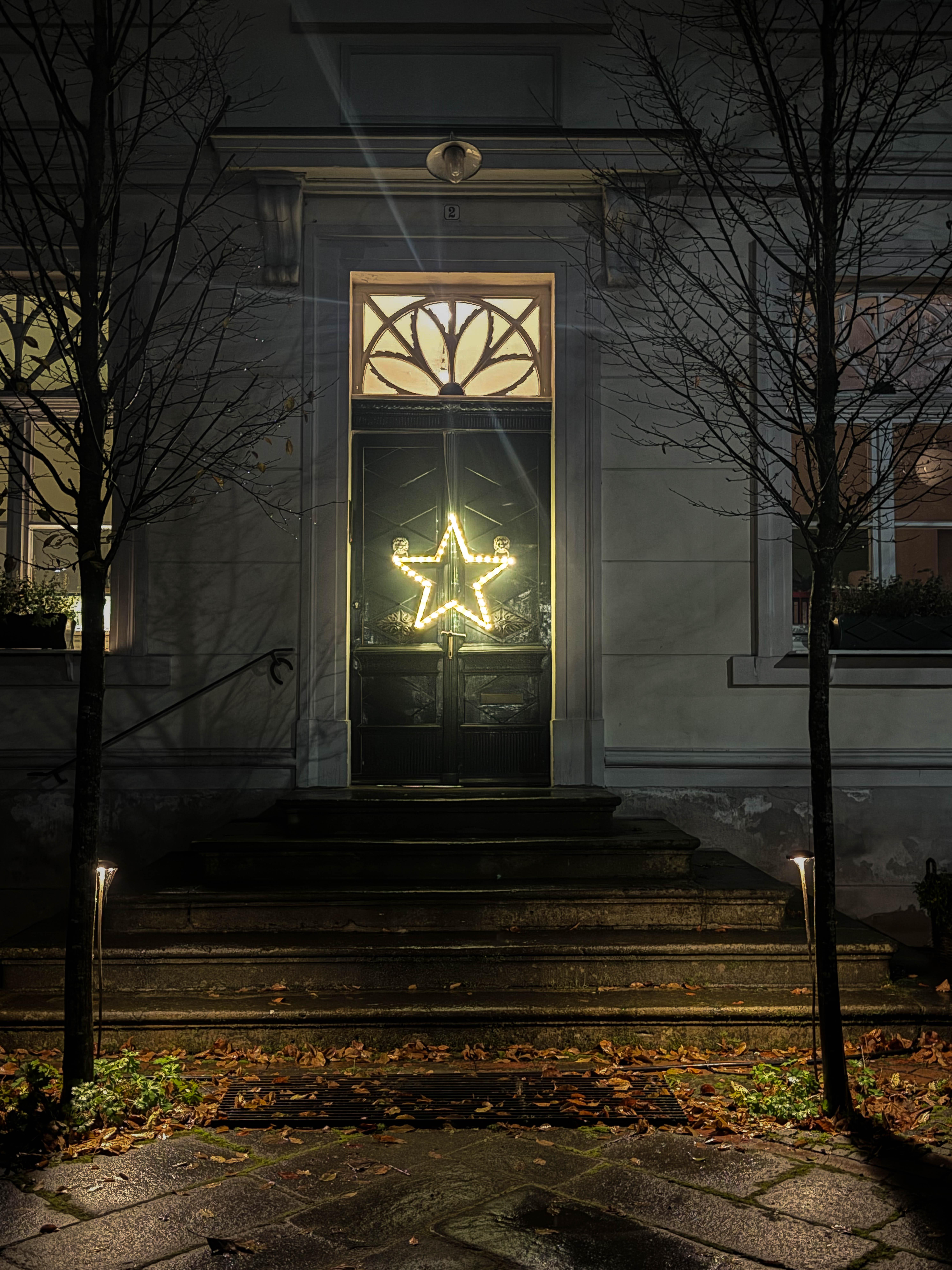 Stern – handgefertigt, zusammenfaltbar für drinnen und draußen optional mit Lichterkette