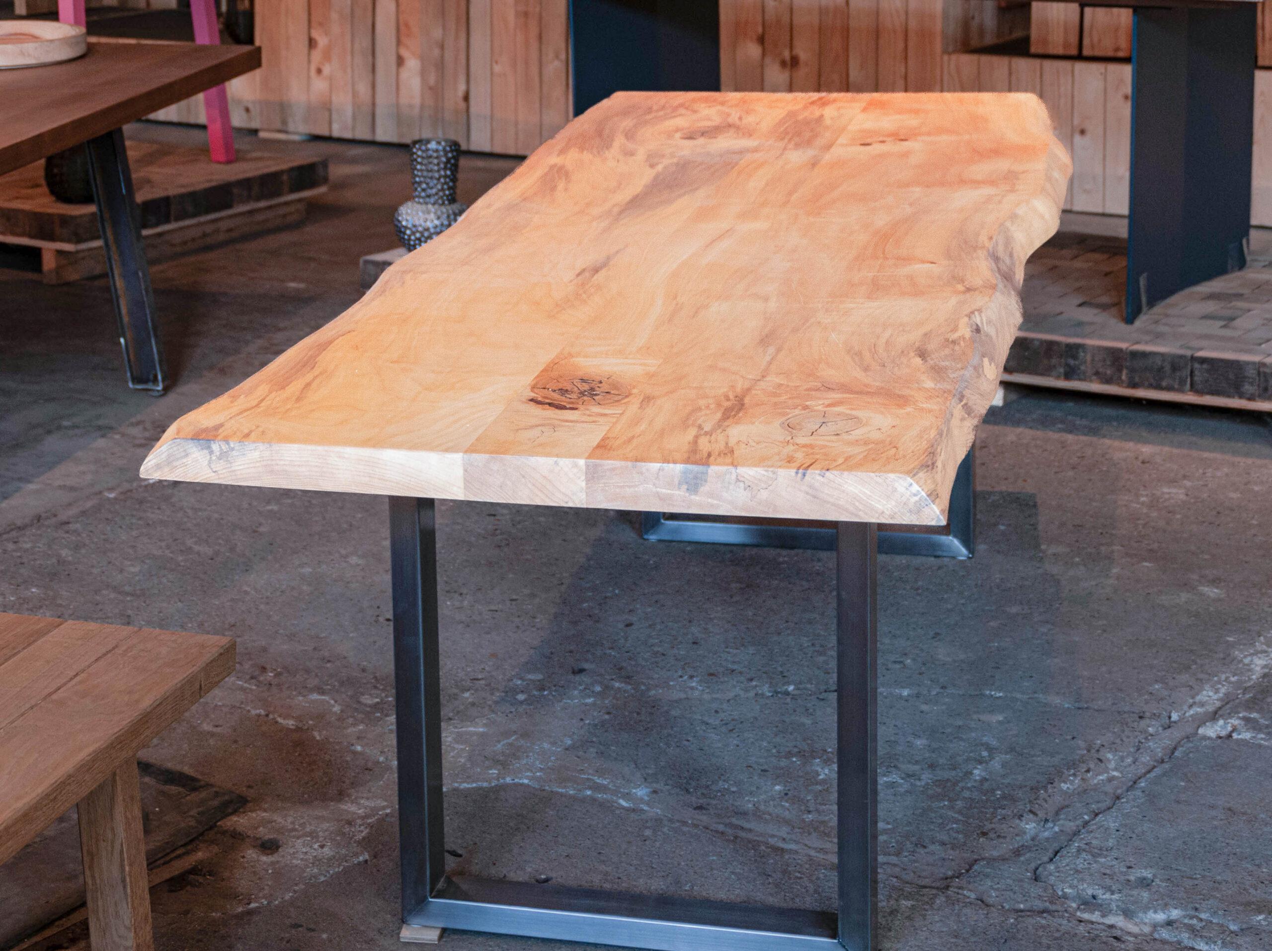 Esstisch Pappel mit Baumkante