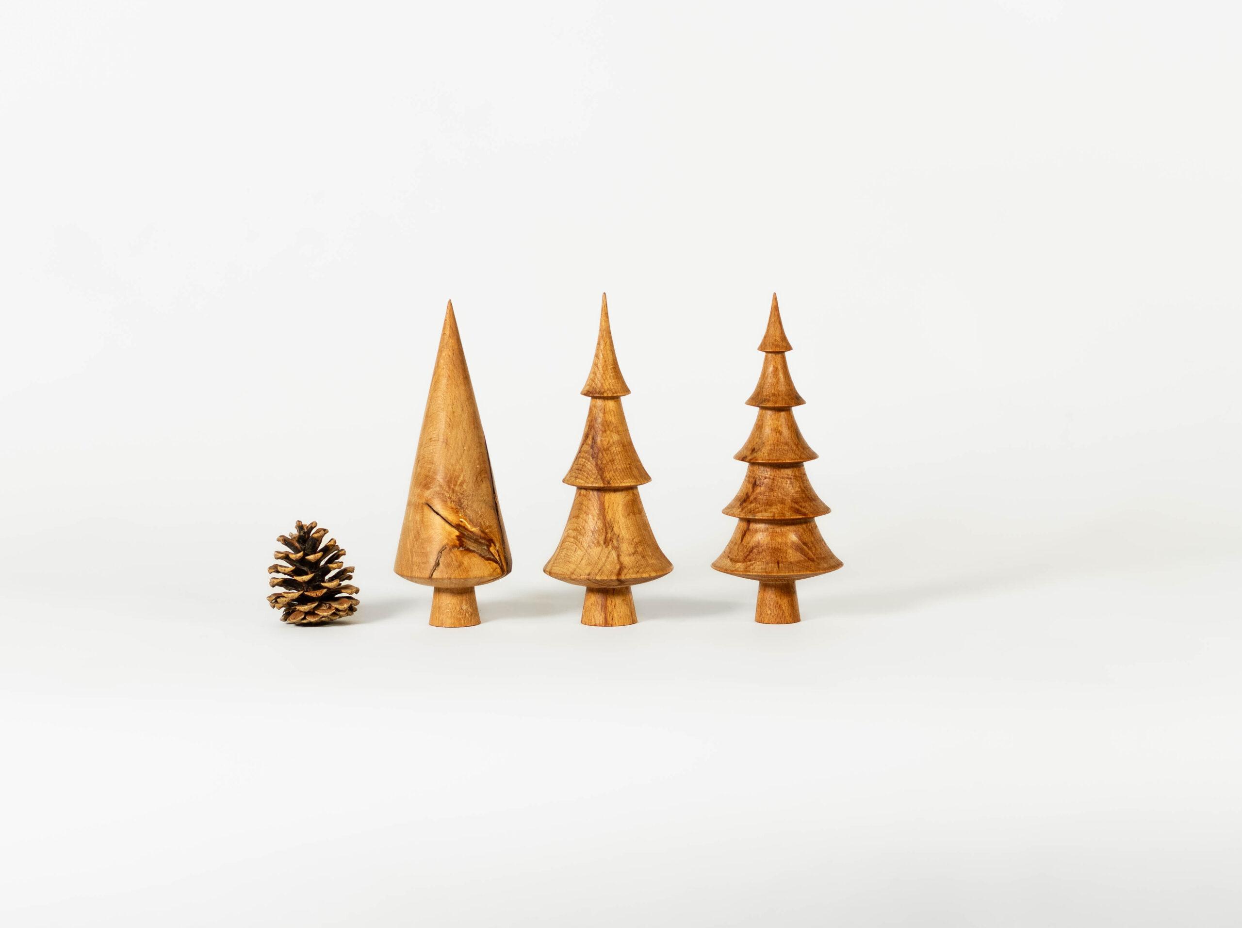 Tanne handgedrechselt aus Buche - 22 cm
