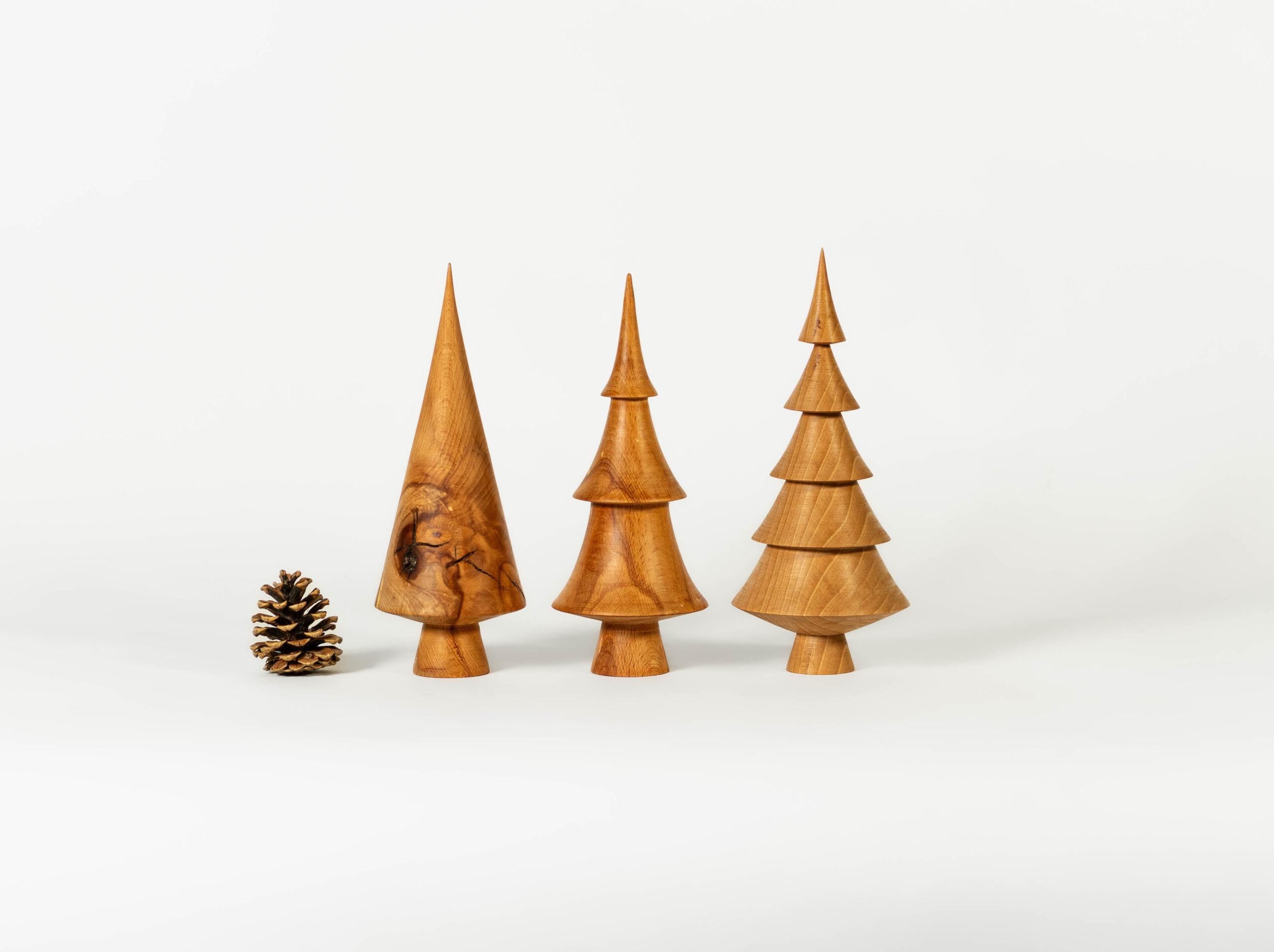 Tanne handgedrechselt aus Buche - 29 cm