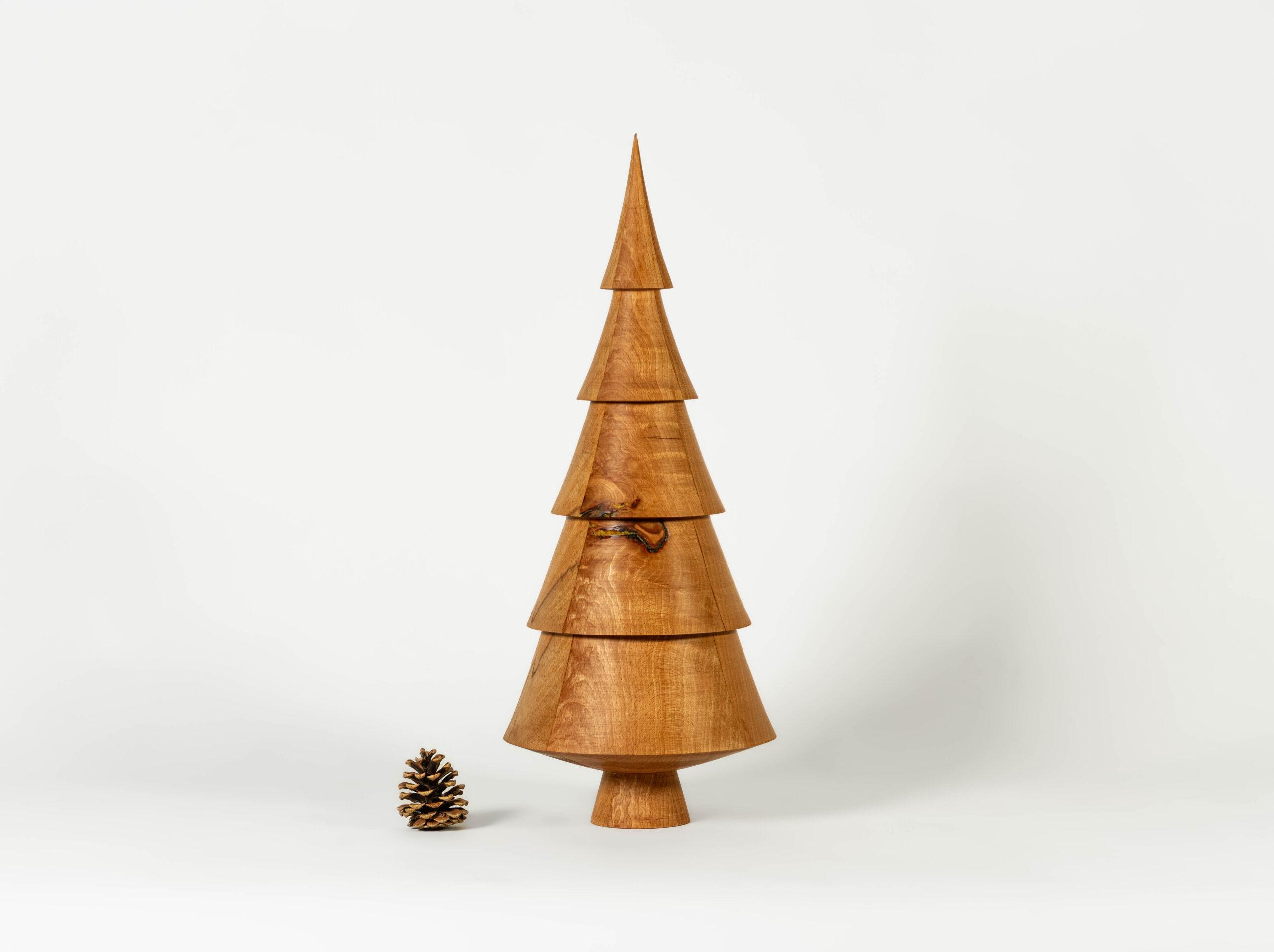 Tanne handgedrechselt aus Buche - 40 cm