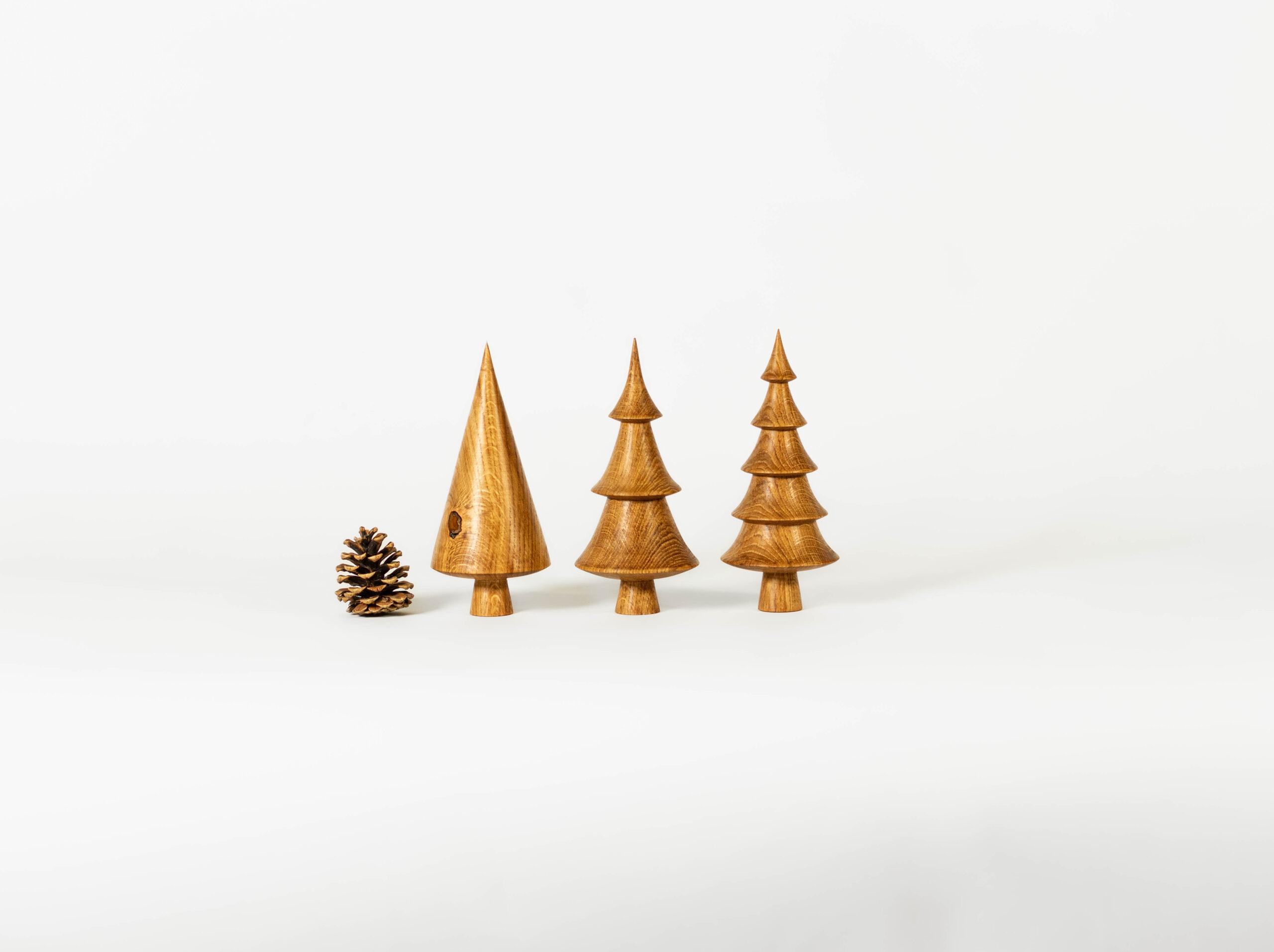 Tanne handgedrechselt aus Eiche - 22 cm