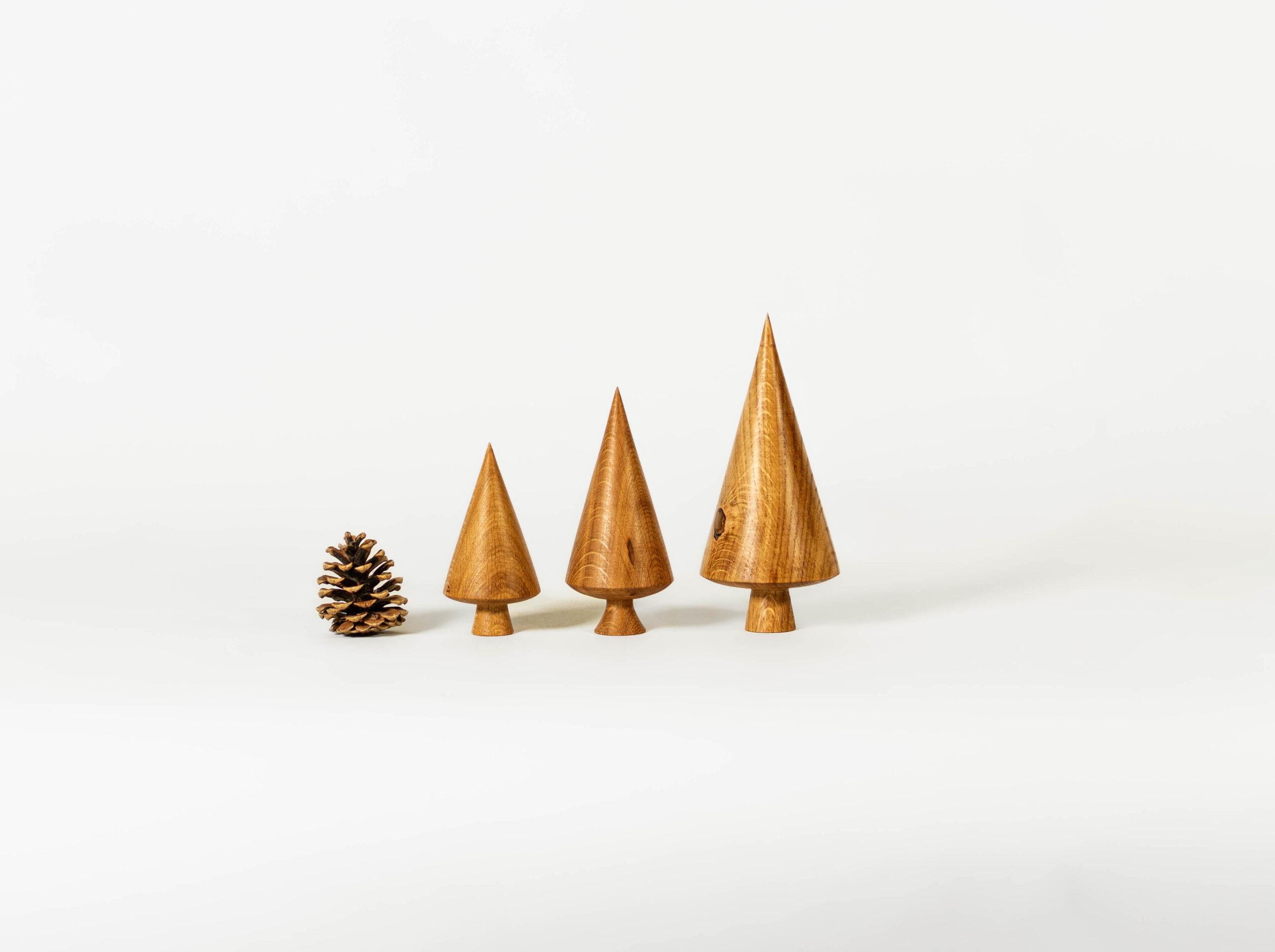 Tanne 22 cm handgedrechselt aus Eiche – Bild 5